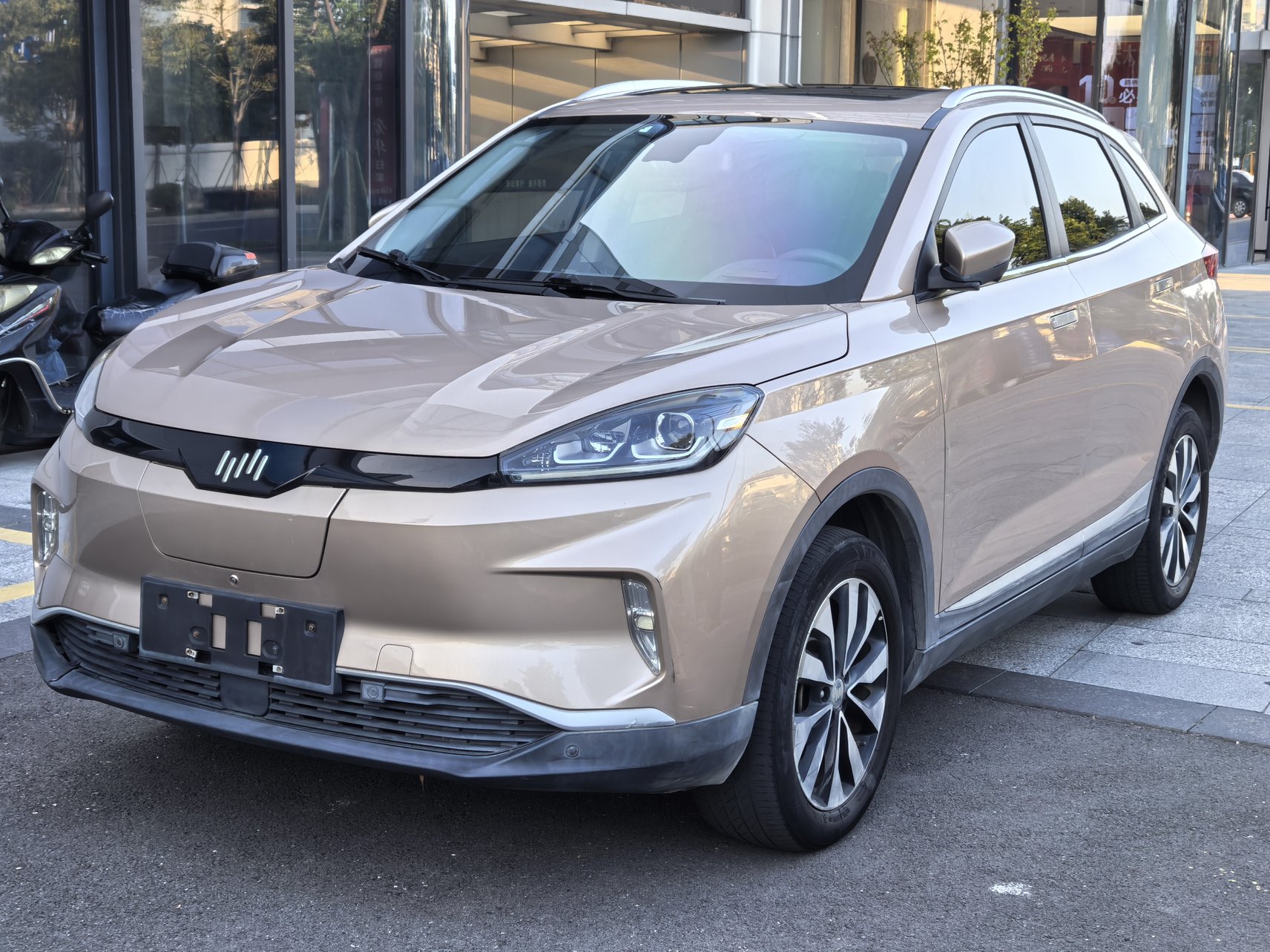 2019 WM Motor EX5 - 2019 SUV, pre-owned car for export from China