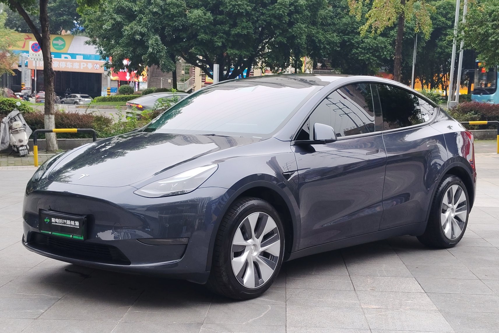 2022 Tesla Model Y - 2022 SUV, pre-owned car for export from China