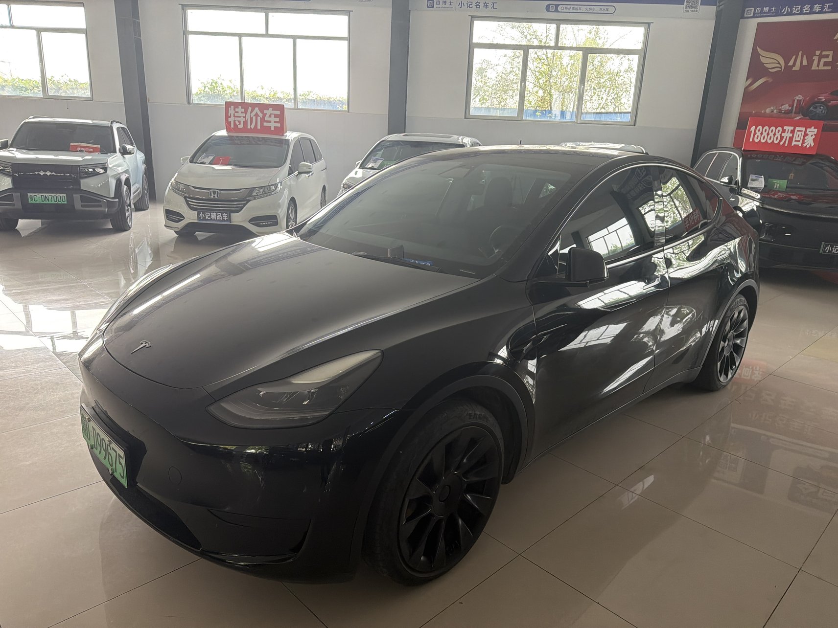 2022 Tesla Model Y - 2022 SUV, pre-owned car for export from China