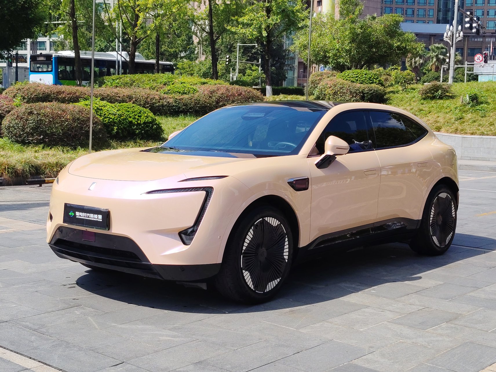 2024 AVATR 11 - 2024 SUV, pre-owned car for export from China