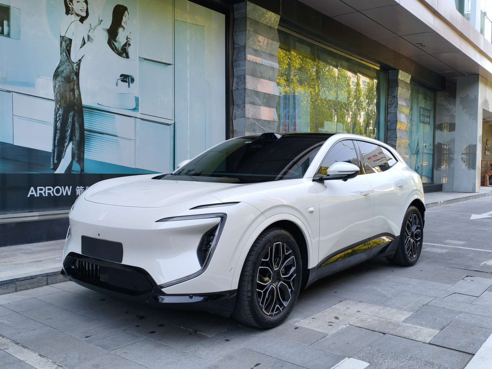 2025 AVATR 07 - 2025 SUV, pre-owned car for export from China