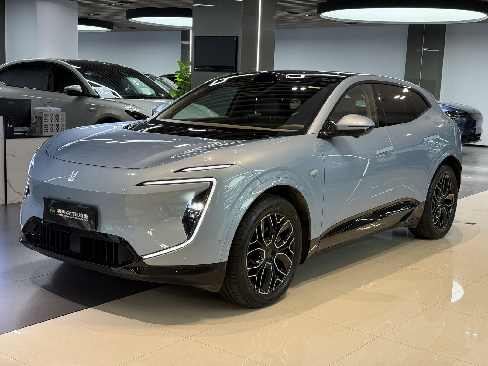 2025 AVATR 07 - 2025 SUV, pre-owned car for export from China
