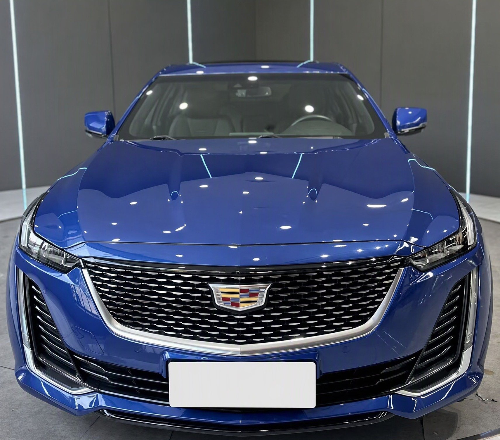 2022 Cadillac CT5 - 2022 Sedan, pre-owned car for export from China