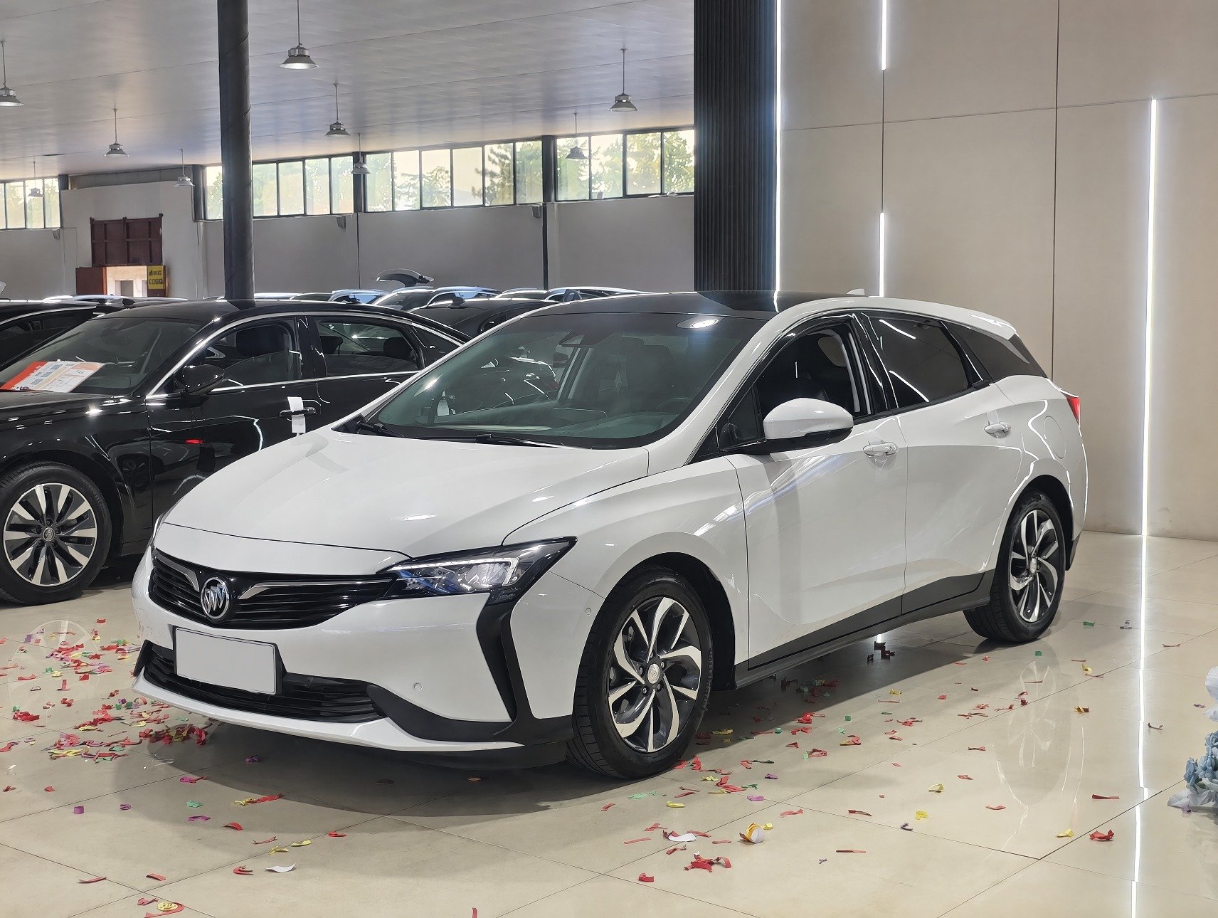 2022 Buick Velite 6 - 2022 Hatchback, pre-owned car for export from China