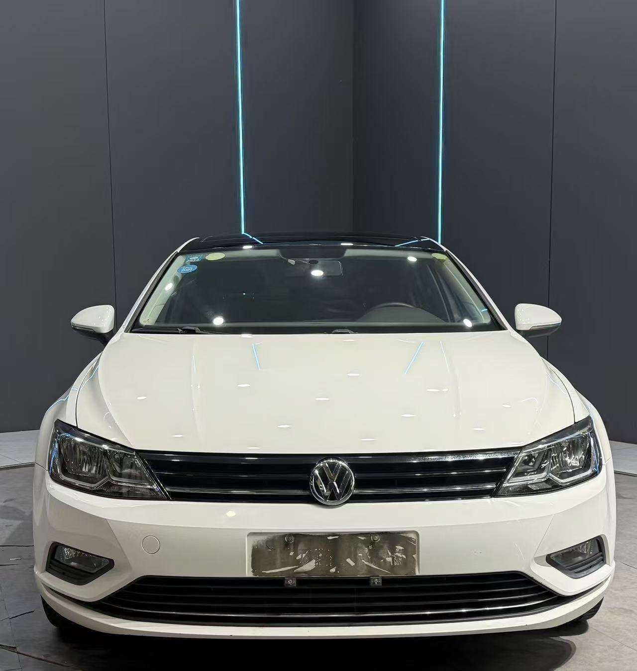 2016 Volkswagen Lamando - 2016 Sedan, pre-owned car for export from China
