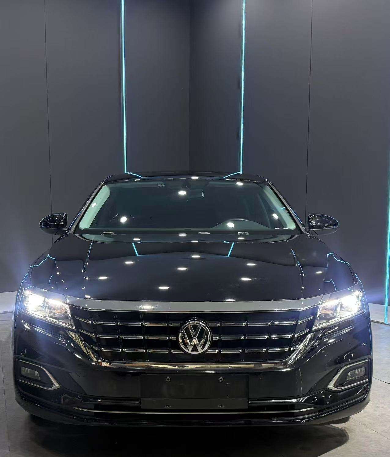 2019 Volkswagen Passat - 2019 Sedan, pre-owned car for export from China