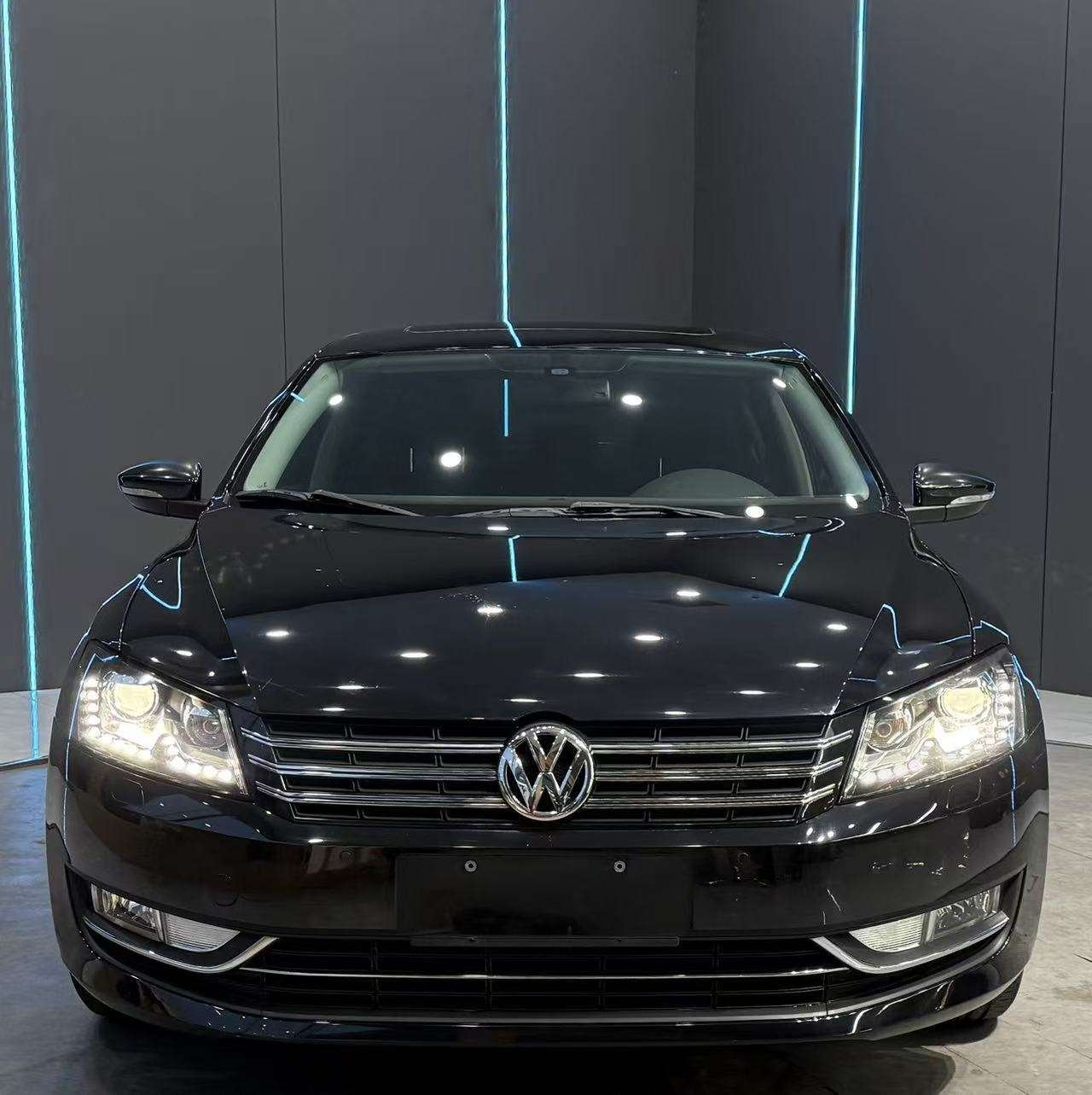 2014 Volkswagen Passat - 2014 Sedan, pre-owned car for export from China