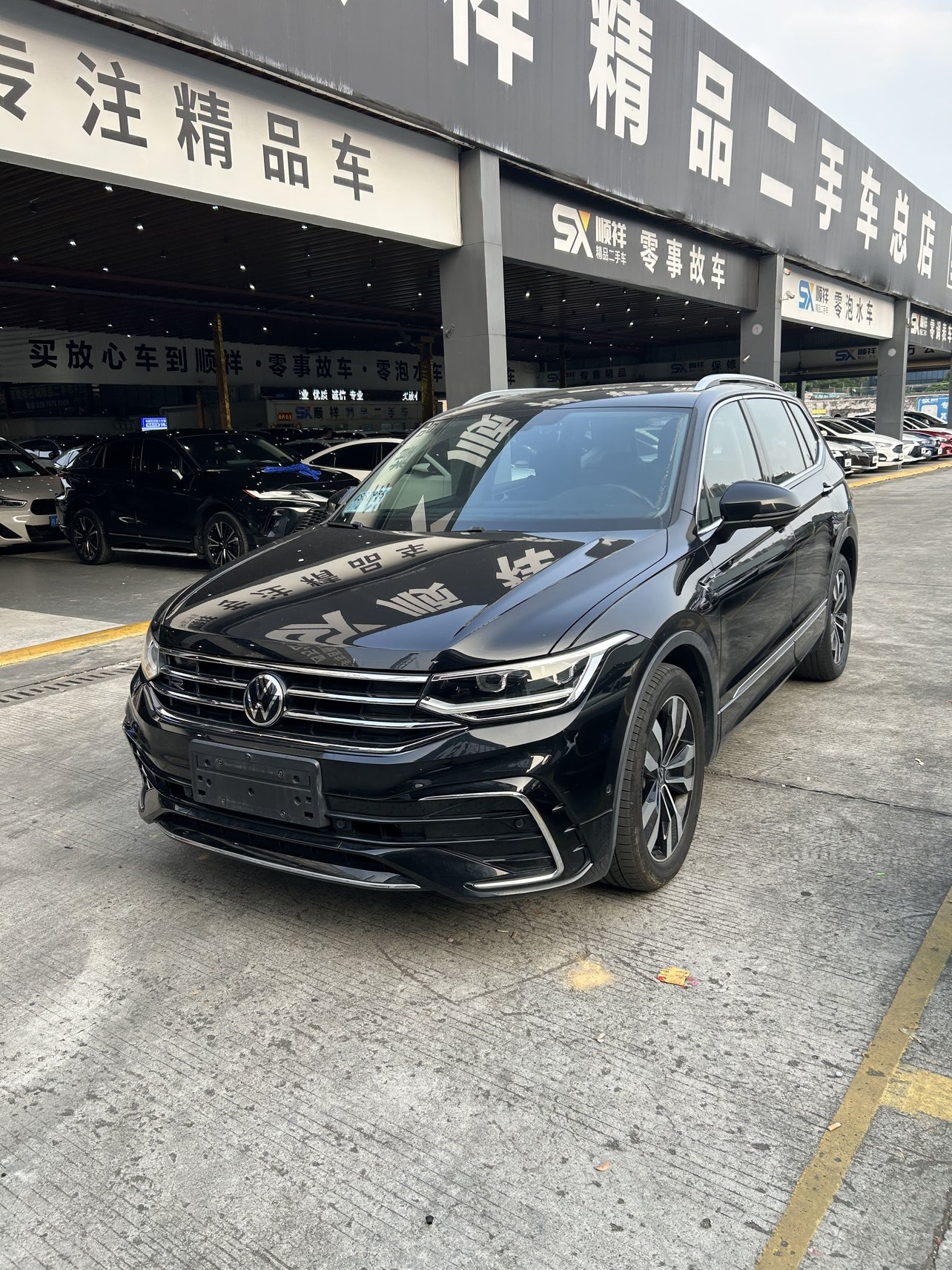 2022 Volkswagen Tiguan L - 2022 SUV, pre-owned car for export from China