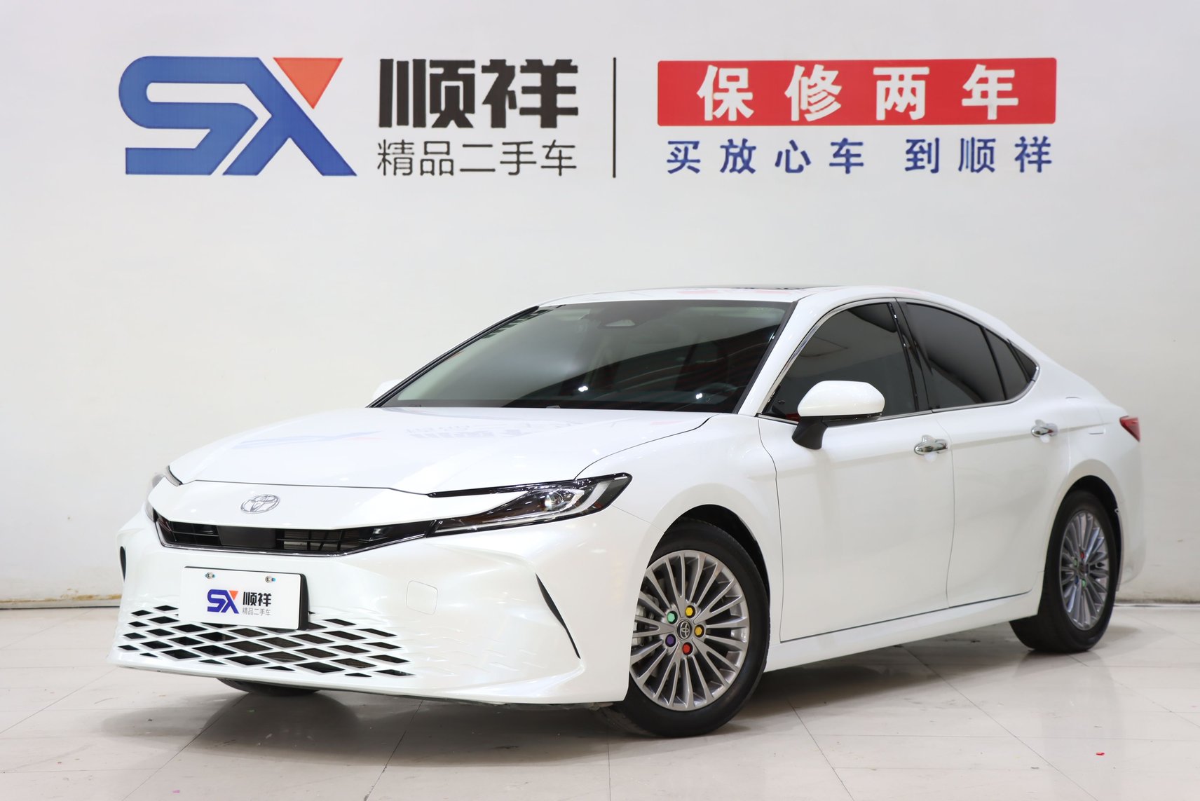 2024 Toyota Camry - 2024 Sedan, pre-owned car for export from China