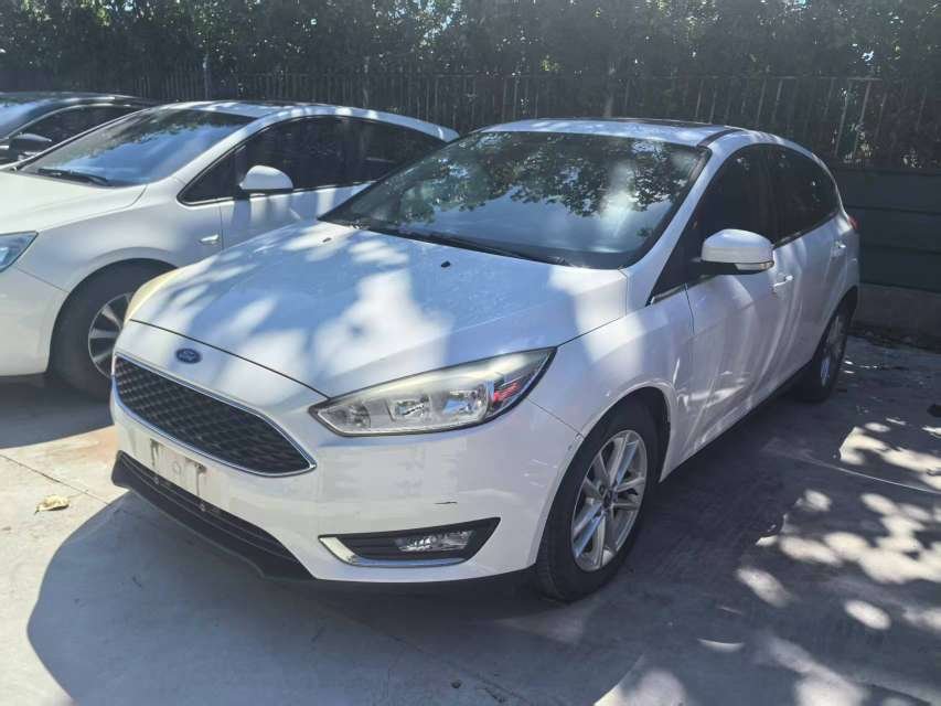 2016 Ford Focus - 2016 Hatchback, pre-owned car for export from China