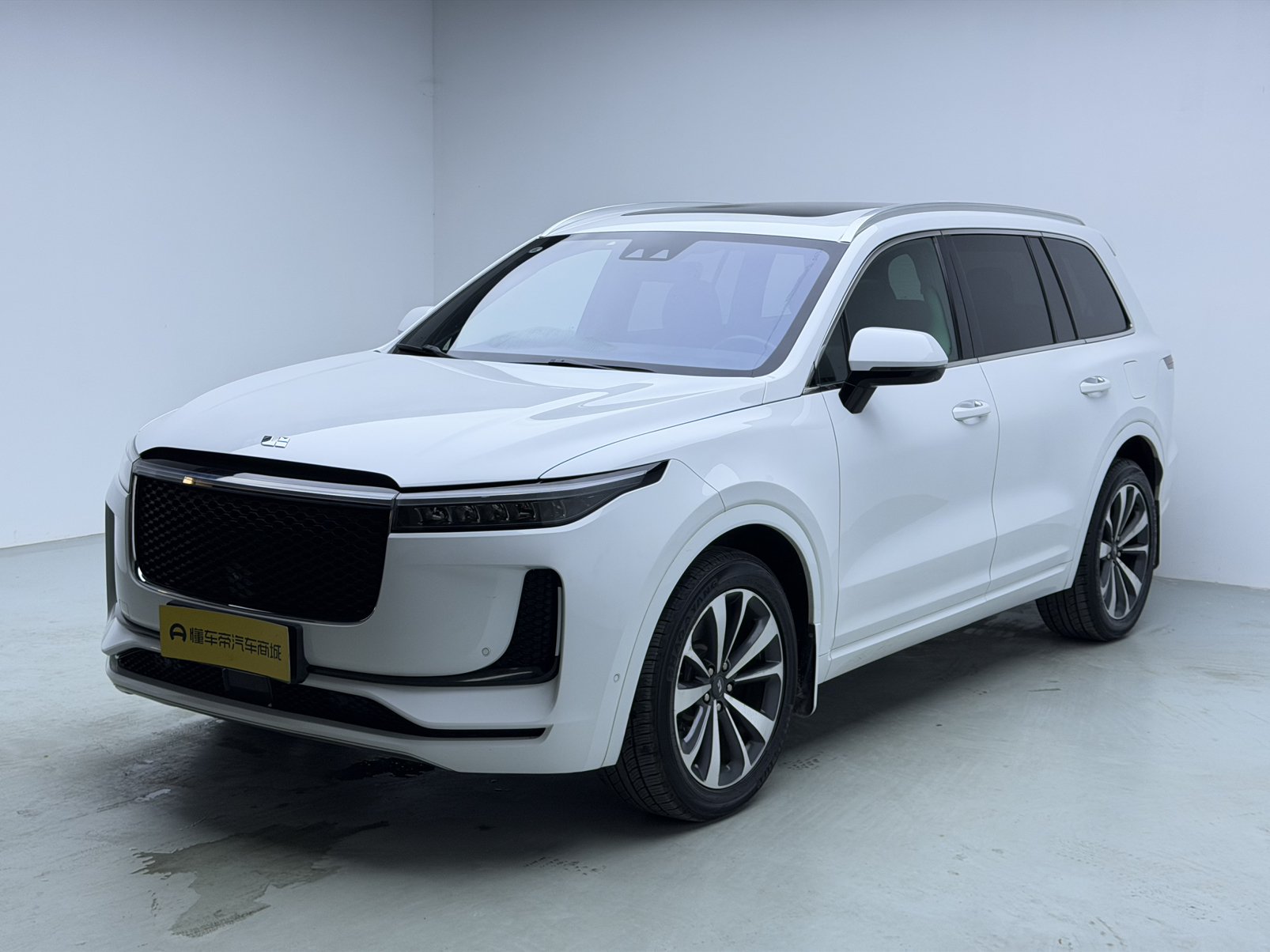 2020 Li Auto ONE - 2020 SUV, pre-owned car for export from China