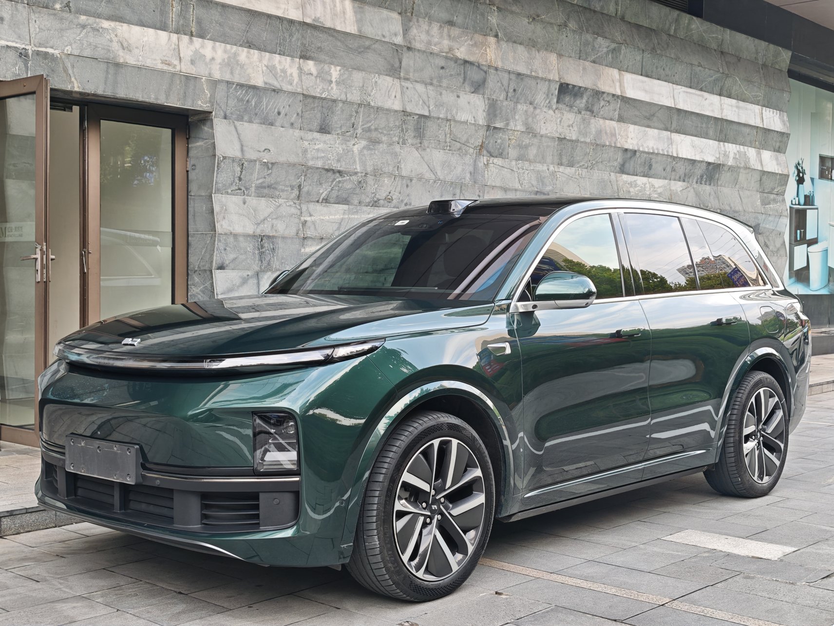 2022 Li Auto L8 - 2022 SUV, pre-owned car for export from China