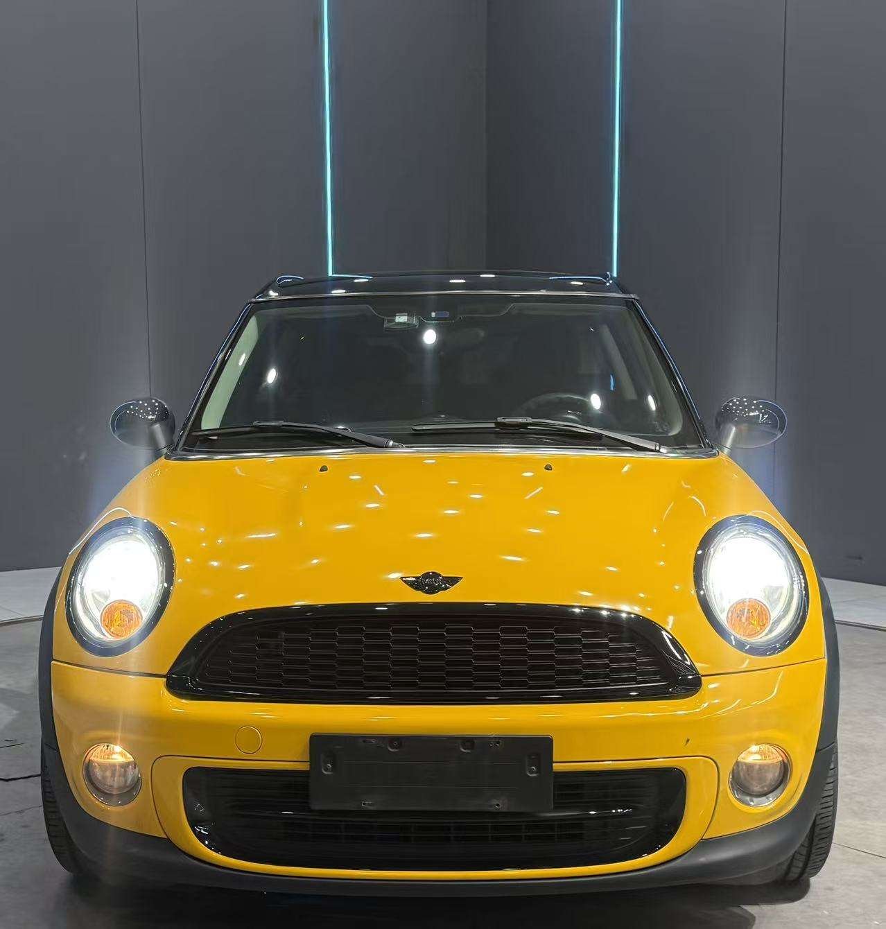 2014 MINI CLUBMAN - 2014 Hatchback, pre-owned car for export from China