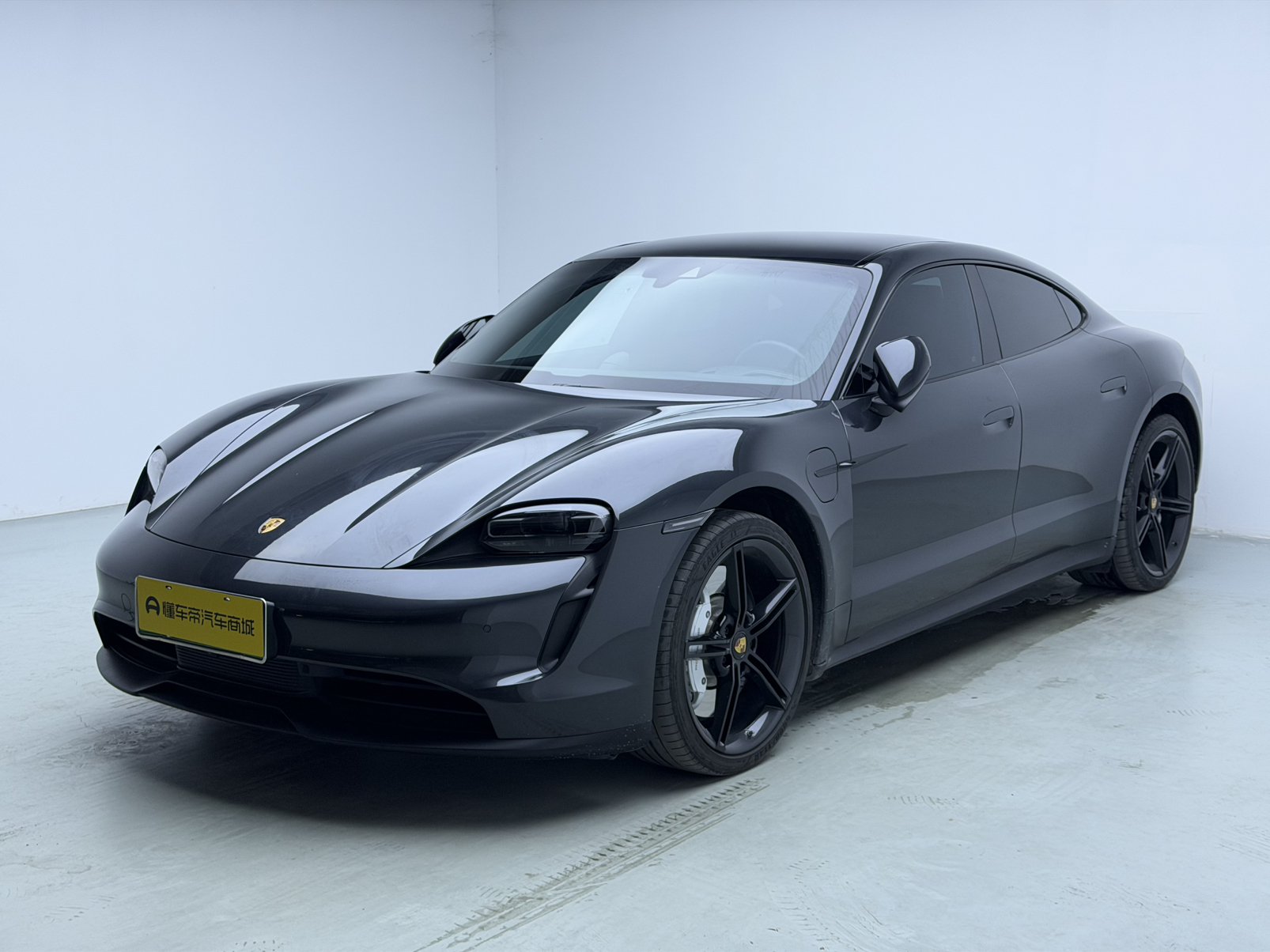 2023 Porsche Taycan - 2023 Sedan, pre-owned car for export from China