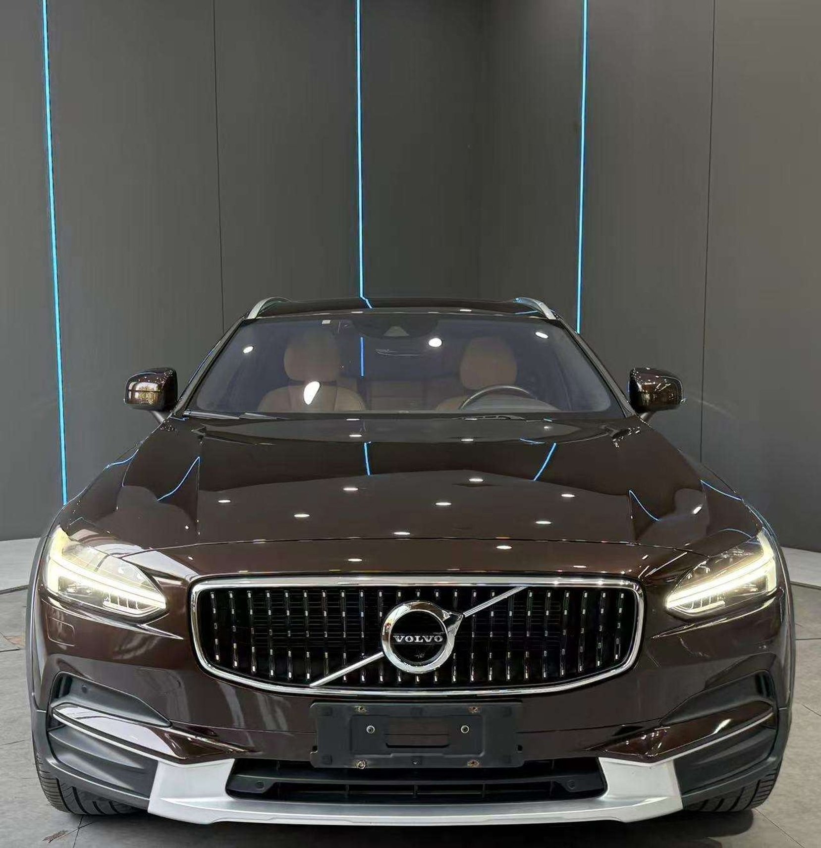 2017 Volvo V90 - 2017 Wagon, pre-owned car for export from China