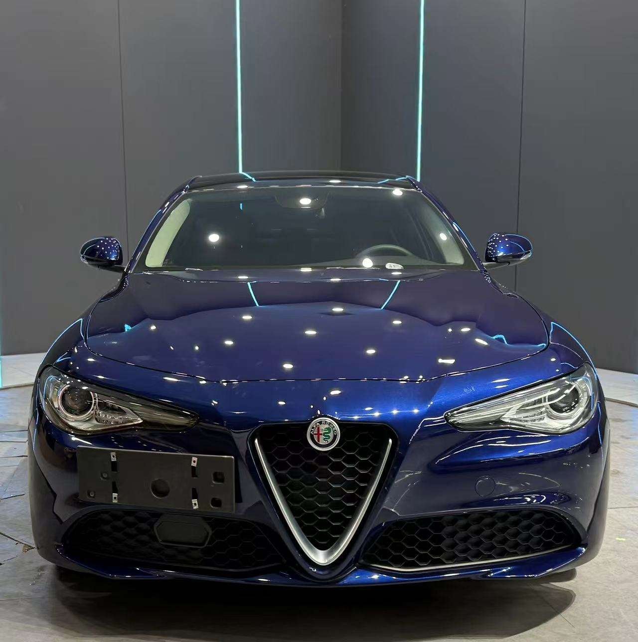 2018 Alfa Romeo Giulia - 2018 Sedan, pre-owned car for export from China